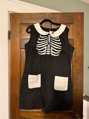 Black Skeleton Print Mini Dress with White Collar by